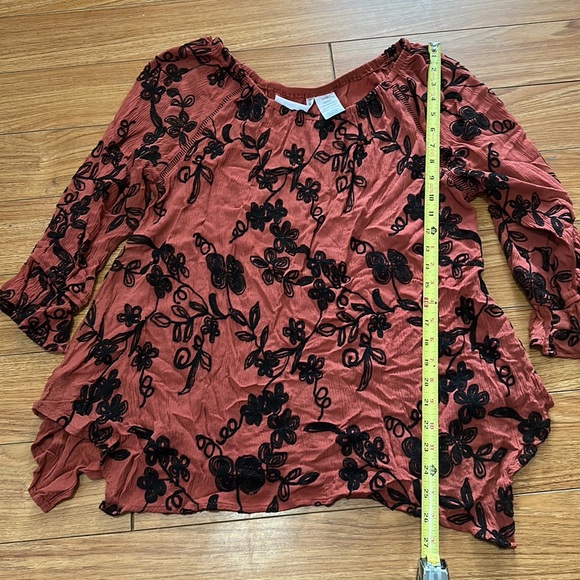 Forgotten Grace Embroidered Top - Picture 3 of 5